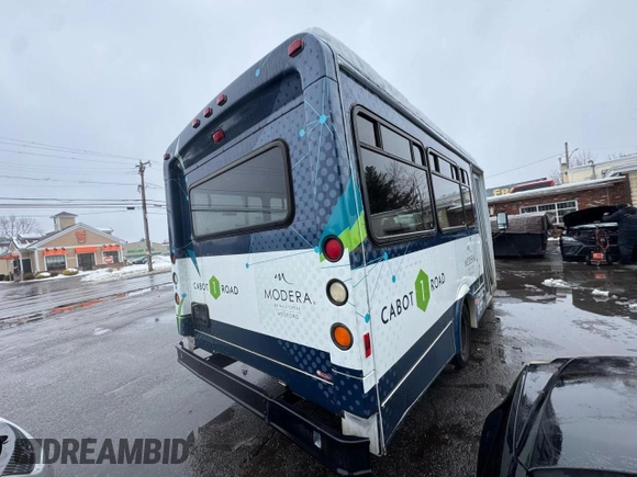 2012 Ford Econoline Cargo with VIN 1FDEE3FS3CDA11858, listed as a Copart auction lot 50528315 with 181,190 mi miles and Clean Title. Bid and sale history available at DreamBid. Image 4.