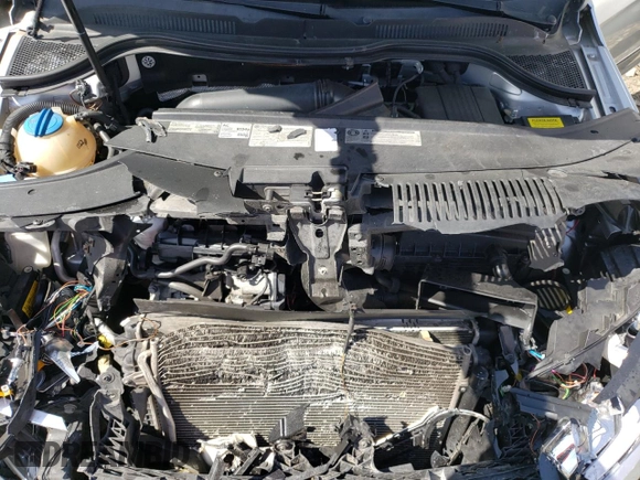 2013 Volkswagen CC Sport with VIN WVWBP7AN5DE507797, listed as a Copart auction lot 48312425 with 120,757 mi miles and Salvage Title. Bid and sale history available at carsss.com. Image 11.