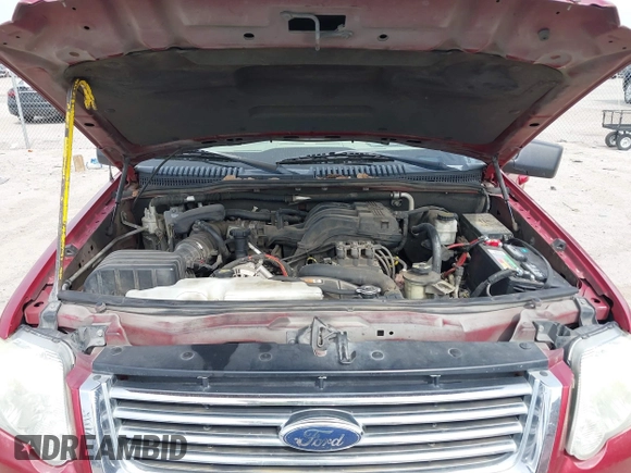 2008 Ford Explorer XLT z VIN 1FMEU63E78UA48891, wystawiony jako IAAI lot #41720120 z przebiegiem 217 578 mil mil oraz . Historia ofert i sprzedaży dostępna na DreamBid. Obrazek 10.