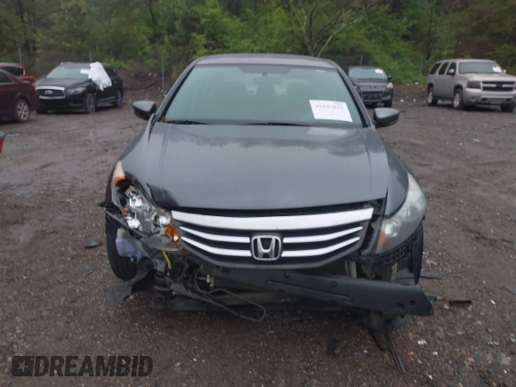 2012 Honda Accord LX Premium z VIN 1HGCP2F47CA003556, wystawiony jako IAAI lot #41947825 z przebiegiem 175 514 mil mil oraz . Historia ofert i sprzedaży dostępna na DreamBid. Obrazek 6.