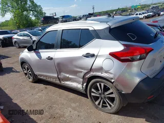 2019 Nissan Kicks S z VIN 3N1CP5CU5KL518974, wystawiony jako IAAI lot #42117317 z przebiegiem 88 001 mil mil oraz . Historia ofert i sprzedaży dostępna na DreamBid. Obrazek 13.