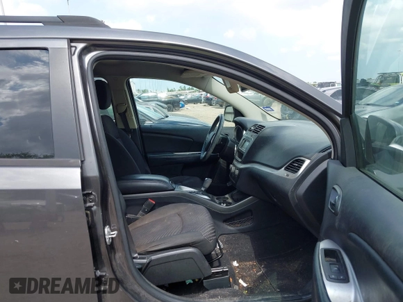 2017 Dodge Journey SXT z VIN 3C4PDCBB9HT507917, wystawiony jako IAAI lot #42322823 z przebiegiem 131 011 mil mil oraz . Historia ofert i sprzedaży dostępna na DreamBid. Obrazek 5.