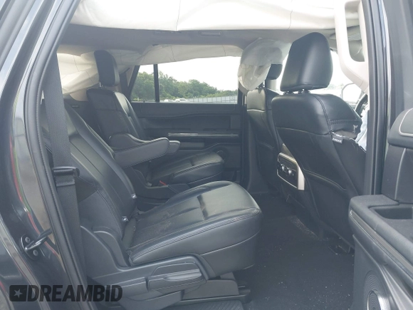 2024 Ford Expedition Max XLT z VIN 1FMJK1H83REA85832, wystawiony jako IAAI lot #42377714 z przebiegiem 3 244 mil mil oraz . Historia ofert i sprzedaży dostępna na DreamBid. Obrazek 8.