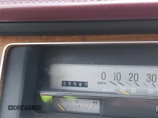 1991 Mercury Grand Marquis z VIN 2MECM75F2MX678620, wystawiony jako IAAI lot #41545796 z przebiegiem 52 567 mil mil oraz . Historia ofert i sprzedaży dostępna na DreamBid. Obrazek 15.