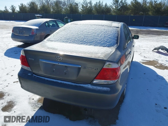 2006 Toyota Camry STD with VIN 4T1BE32K26U681429, listed as a IAAI auction lot 41526877 with 0 mi miles. Bid and sale history available at carsss.com. Image 4.