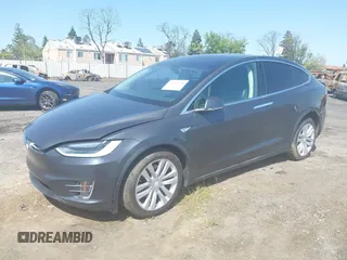 2016 Tesla Model X 70D z VIN 5YJXCAE27GF002541, wystawiony jako IAAI lot #41957228 z przebiegiem 77 199 mil mil oraz . Historia ofert i sprzedaży dostępna na DreamBid. Obrazek 22.