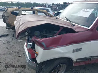 1990 Ford F-150 S с VIN 1FTDF15Y7LNA48686, выставлен на аукционе IAAI как лот 42365955 с пробегом 20 540 миль миль и . История ставок и продаж доступна на DreamBid. Изображение 6.