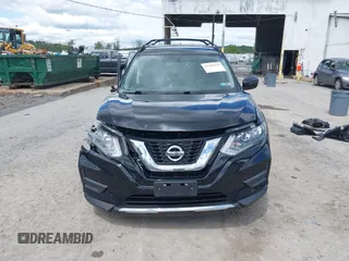 2017 Nissan Rogue SV z VIN 5N1AT2MV8HC814058, wystawiony jako IAAI lot #42200550 z przebiegiem 118 175 mil mil oraz . Historia ofert i sprzedaży dostępna na DreamBid. Obrazek 13.