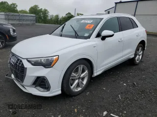 2021 Audi Q3 S line Premium z VIN WA1DECF36M1025713, wystawiony jako Copart lot #55221215 z przebiegiem Nie podano mil oraz Szkoda całkowita • Salvage title. Historia ofert i sprzedaży dostępna na DreamBid. Obrazek 1.