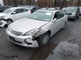 2002 Lexus ES 300 with VIN JTHBF30G920014180, listed as a IAAI auction lot 41891920 with 196,984 mi miles. Bid and sale history available at carsss.com. Image 6.