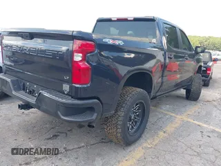2023 Chevrolet Silverado 1500 LT with VIN 2GCUDDED1P1112779, listed as a IAAI auction lot 39847295 with 13,161 mi miles. Bid and sale history available at carsss.com. Image 4.