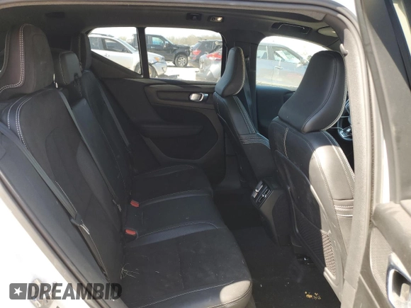 2019 Volvo XC40 R-Design with VIN YV4162UM9K2079488, listed as a Copart auction lot 50567235 with 77,003 mi miles and Salvage title. Bid and sale history available at DreamBid. Image 12.
