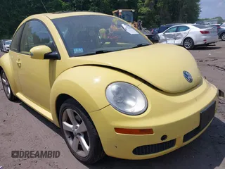 2009 Volkswagen Beetle S with VIN 3VWRG31C39M516518, listed as a IAAI auction lot 42393843 with 84,108 mi miles and . Bid and sale history available at DreamBid. Image 1.