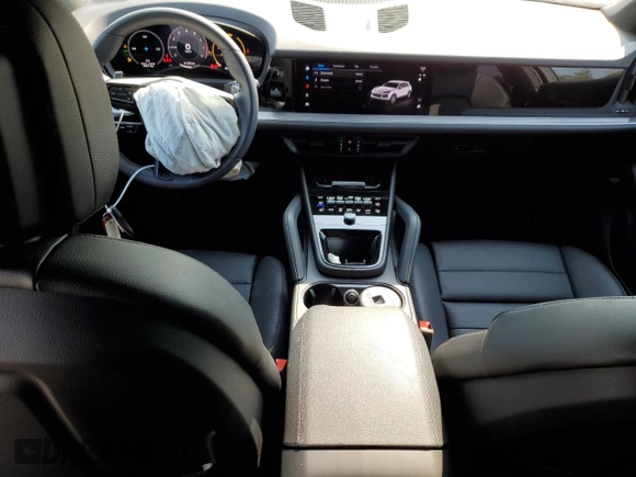 2024 Porsche Cayenne with VIN WP1AA2AY5RDA04955, listed as a Copart auction lot 59577245 with 3,057 mi miles and Salvage title. Bid and sale history available at DreamBid. Image 8.