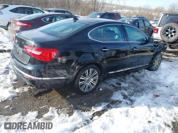 2015 Kia Cadenza Premium with VIN KNALN4D72F5181818, listed as a IAAI auction lot 41358864 with 113,460 mi miles. Bid and sale history available at carsss.com. Image 4.