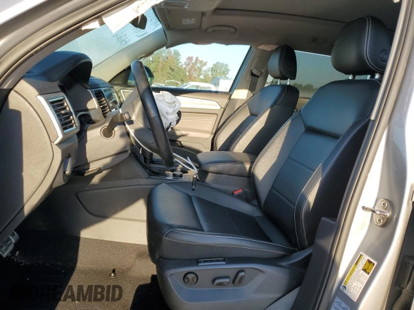 2021 Volkswagen Atlas SEL R-Line with VIN 1V2SR2CA2MC536126, listed as a Copart auction lot 77380434 with 29,550 mi miles and Salvage title. Bid and sale history available at DreamBid. Image 7.