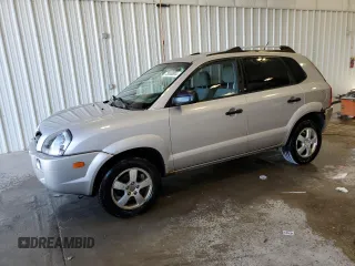 2005 Hyundai Tucson GL with VIN KM8JM12B35U121226, listed as a Copart auction lot 73938804 with 211,162 mi miles and Non Repairable. Bid and sale history available at carsss.com. Image 1.
