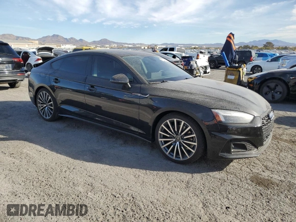 2022 Audi A5 Sportback Premium Plus z VIN WAUCBCF51NA029467, wystawiony jako Copart lot #81144114 z przebiegiem 20 622 mil mil oraz Szkoda całkowita • Salvage title. Historia ofert i sprzedaży dostępna na DreamBid. Obrazek 4.
