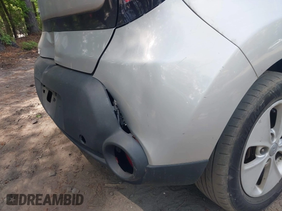 2016 Kia Soul with VIN KNDJN2A28G7876558, listed as a IAAI auction lot 42187091 with 186,920 mi miles and . Bid and sale history available at DreamBid. Image 12.
