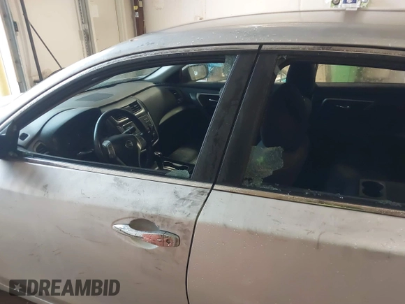 2018 Nissan Altima SR with VIN 1N4AL3AP4JC282996, listed as a IAAI auction lot 41722960 with 139,532 mi miles and . Bid and sale history available at carsss.com. Image 16.