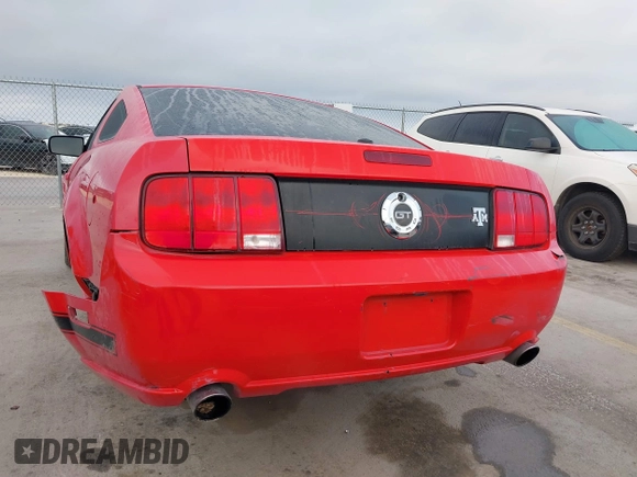 2007 Ford Mustang GT Deluxe with VIN 1ZVFT82H875267643, listed as a IAAI auction lot 41725156 with 98,844 mi miles and . Bid and sale history available at carsss.com. Image 17.