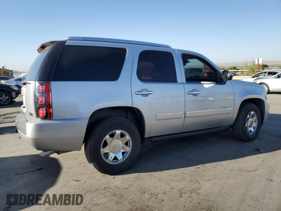 2010 GMC Yukon Denali with VIN 1GKUKEEF8AR170422, listed as a Copart auction lot 74334354 with 137,053 mi miles and Salvage Title. Bid and sale history available at carsss.com. Image 3.