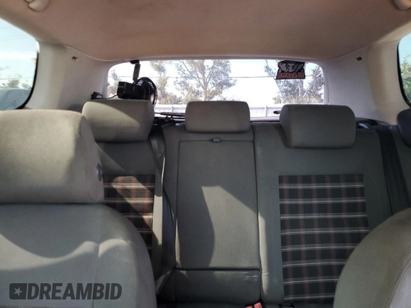 2007 Volkswagen Rabbit с VIN WVWBR71K17W183391, выставлен на аукционе Copart как лот 64337745 с пробегом 187 659 миль миль и Списание • Salvage title. История ставок и продаж доступна на DreamBid. Изображение 10.