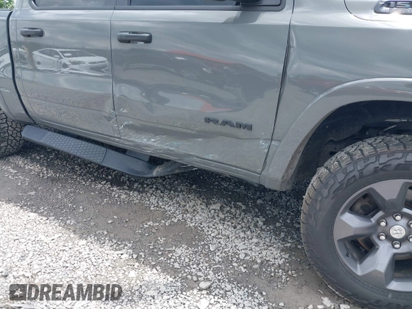 2020 Ram 1500 Big Horn with VIN 1C6SRFFT4LN381627, listed as a IAAI auction lot 42264437 with 43,833 mi miles and . Bid and sale history available at DreamBid. Image 6.
