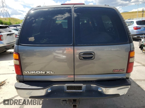 2001 GMC Yukon XL SLT with VIN 3GKGK26G91G232283, listed as a Copart auction lot 67481154 with 217,923 mi miles and Salvage Title. Bid and sale history available at carsss.com. Image 6.