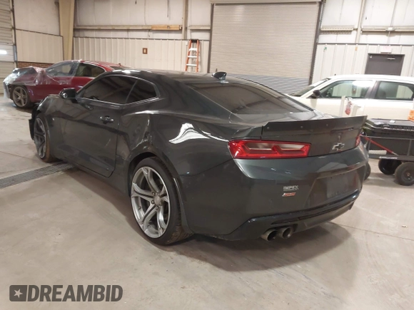 2018 Chevrolet Camaro 2SS with VIN 1G1FH1R76J0190616, listed as a IAAI auction lot 41595815 with 33,084 mi miles and . Bid and sale history available at DreamBid. Image 3.