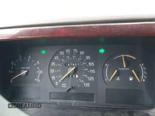 1997 Saab 9000 z VIN YS3CF65M8V1001790, wystawiony jako IAAI lot #41551828 z przebiegiem Nie podano mil oraz . Historia ofert i sprzedaży dostępna na DreamBid. Obrazek 7.