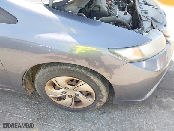 2015 Honda Civic Sedan LX with VIN 19XFB2F50FE095498, listed as a IAAI auction lot 42077072 with 211,682 mi miles. Bid and sale history available at carsss.com. Image 6.