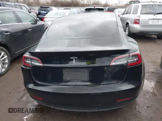2023 Tesla Model 3 z VIN 5YJ3E1EA1PF512562, wystawiony jako IAAI lot #41719618 z przebiegiem 43 612 mil mil oraz . Historia ofert i sprzedaży dostępna na DreamBid. Obrazek 17.