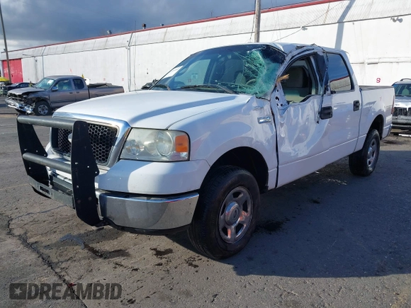 2008 Ford F-150 XLT with VIN 1FTPW14588FB26446, listed as a IAAI auction lot 41536069 with 211,248 mi miles. Bid and sale history available at carsss.com. Image 17.