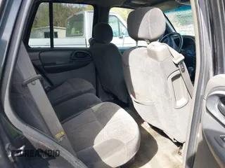 2004 Chevrolet TrailBlazer LT with VIN 1GNDT13S742129740, listed as a IAAI auction lot 41855217 with 205,496 mi miles. Bid and sale history available at carsss.com. Image 8.