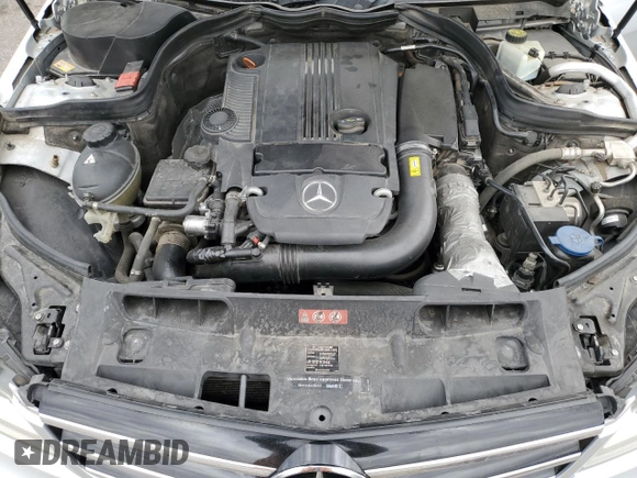 2014 Mercedes-Benz C 250 Sport with VIN WDDGF4HB8EA959924, listed as a Copart auction lot 62961665 with 181,528 mi miles and Clean title. Bid and sale history available at DreamBid. Image 11.