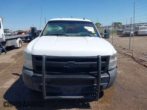 2008 Chevrolet Silverado 1500 Work Truck with VIN 1GCEC14X48Z102032, listed as a IAAI auction lot 41943346 with 398,280 mi miles. Bid and sale history available at carsss.com. Image 12.