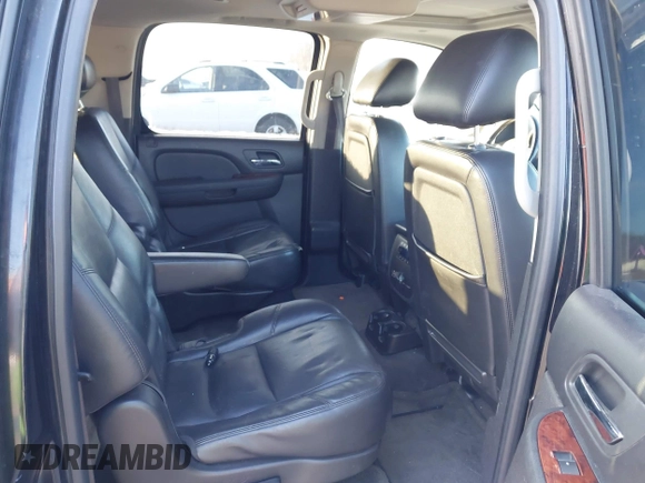 2010 Chevrolet Suburban LTZ with VIN 1GNUKKE3XAR142743, listed as a IAAI auction lot 41413380 with 236,384 mi miles. Bid and sale history available at carsss.com. Image 8.