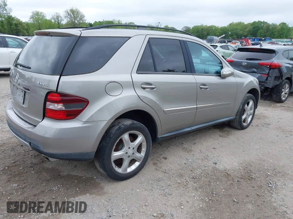 2008 Mercedes-Benz M 350 with VIN 4JGBB86E68A414745, listed as a IAAI auction lot 42199987 with Not Provided miles and . Bid and sale history available at DreamBid. Image 4.