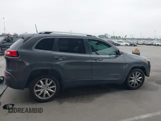 2017 Jeep Cherokee Limited z VIN 1C4PJLDB1HW607171, wystawiony jako IAAI lot #42489677 z przebiegiem 78 731 mil mil oraz . Historia ofert i sprzedaży dostępna na DreamBid. Obrazek 13.