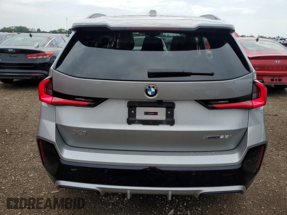 2023 BMW X1 xDrive28i with VIN WBX73EF07P5X69766, listed as a Copart auction lot 62490105 with 9,193 mi miles and Salvage title. Bid and sale history available at DreamBid. Image 6.