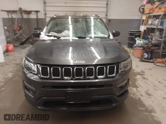2018 Jeep Compass Altitude with VIN 3C4NJDBB6JT187581, listed as a IAAI auction lot 41542689 with 126,147 mi miles and . Bid and sale history available at carsss.com. Image 12.