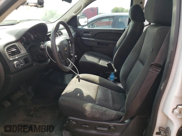 2013 Chevrolet Tahoe Commercial with VIN 1GNLC2E05DR328838, listed as a Copart auction lot 59747285 with 181,943 mi miles and Salvage title. Bid and sale history available at DreamBid. Image 7.
