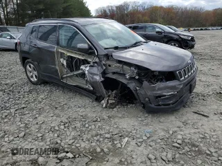 2020 Jeep Compass Latitude with VIN 3C4NJDBB1LT205116, listed as a Copart auction lot 53227985 with 51,688 mi miles and Salvage title. Bid and sale history available at DreamBid. Image 4.