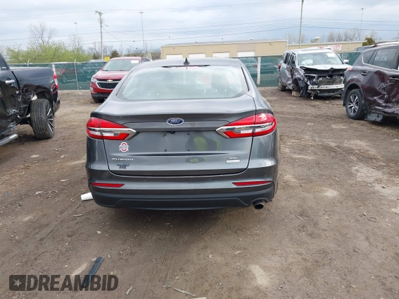 2020 Ford Fusion SE with VIN 3FA6P0HD8LR257138, listed as a IAAI auction lot 41939024 with 101,170 mi miles. Bid and sale history available at carsss.com. Image 17.