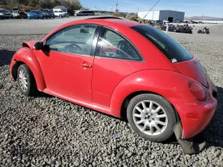 2004 Volkswagen New Beetle Coupe GLS with VIN 3VWCK31C64M420766, listed as a Copart auction lot 77199724 with 115,760 mi miles and Salvage Title. Bid and sale history available at carsss.com. Image 2.
