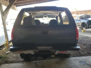 1993 Chevrolet Blazer z VIN 1GNEK18K8PJ350614, wystawiony jako Copart lot #84088954 z przebiegiem 247 946 mil mil oraz Szkoda całkowita • Salvage title. Historia ofert i sprzedaży dostępna na DreamBid. Obrazek 6.