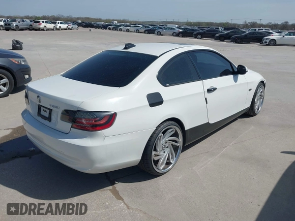 2011 BMW 3 Series 328i xDrive with VIN WBAKF5C51BE395627, listed as a IAAI auction lot 41826646 with 95,592 mi miles. Bid and sale history available at carsss.com. Image 4.