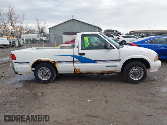 1995 GMC Sonoma with VIN 1GTCS14Z2SK501226, listed as a IAAI auction lot 41821246 with 195,746 mi miles. Bid and sale history available at carsss.com. Image 13.