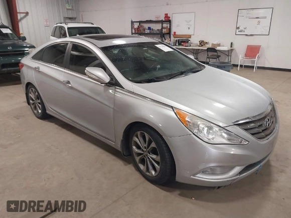 2013 Hyundai Sonata Limited with VIN 5NPEC4AB6DH687028, listed as a IAAI auction lot 41754981 with 140,583 mi miles and . Bid and sale history available at carsss.com. Image 1.